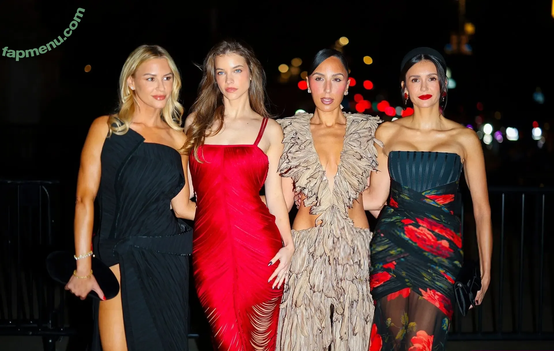 Nina Dobrev nude photo #2217 (nina)