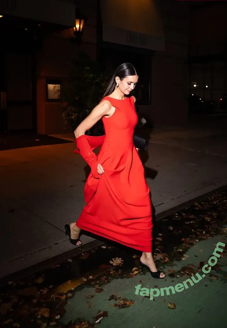 Nina Dobrev nude photo #2233 (nina)