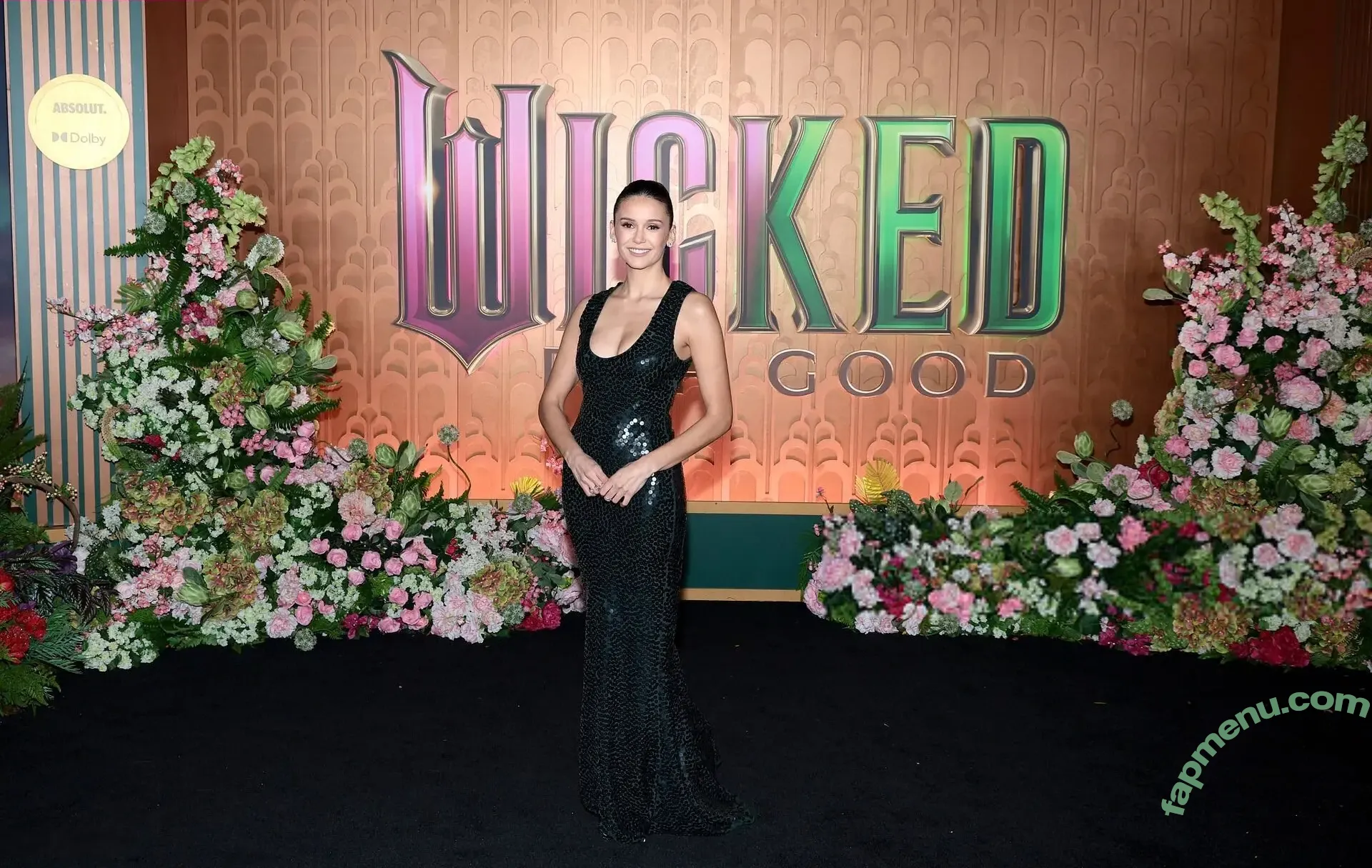 Nina Dobrev nude photo #2310 (nina)