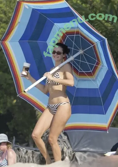 Nina Dobrev nude photo #2449 (nina / nina_dobrev)