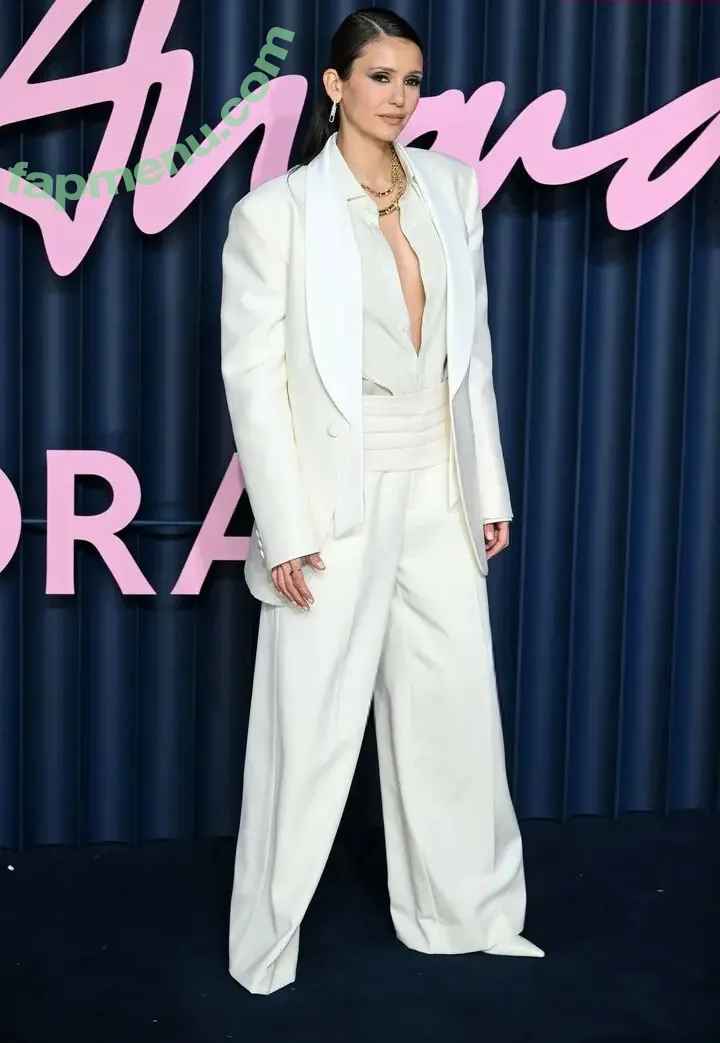 Nina Dobrev nude photo #2459 (nina / nina_dobrev)