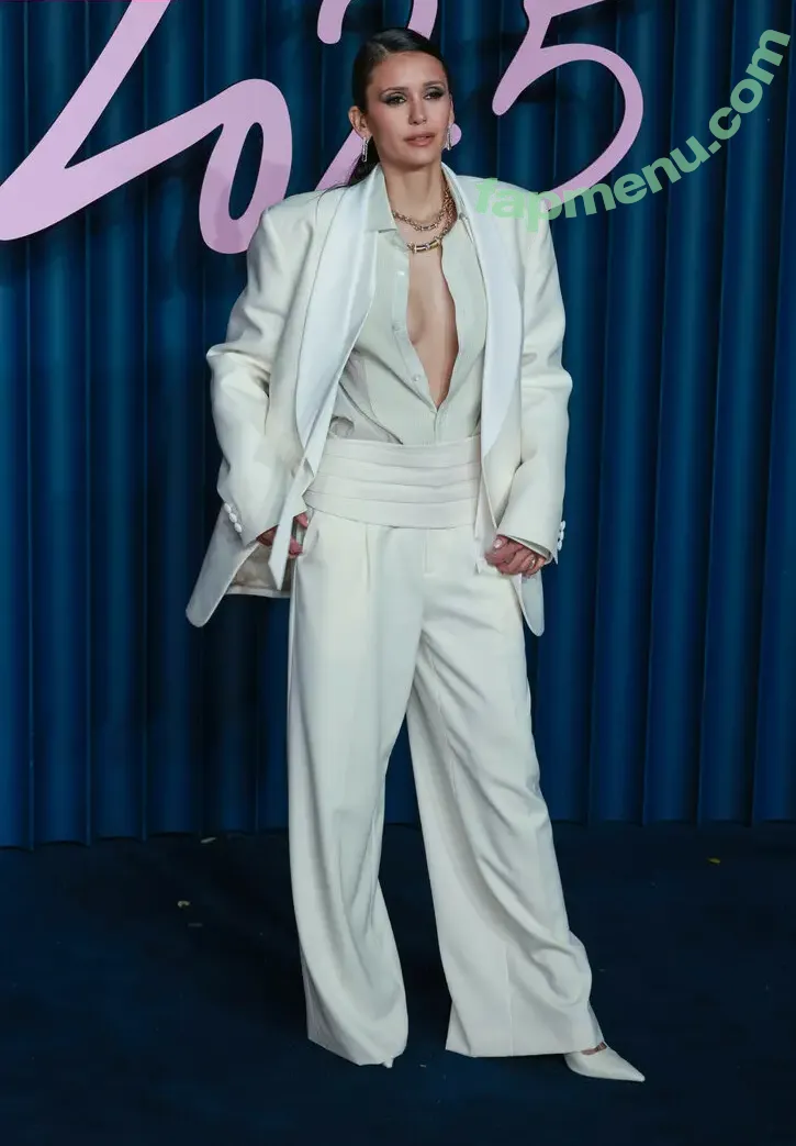 Nina Dobrev nude photo #2475 (nina / nina_dobrev)