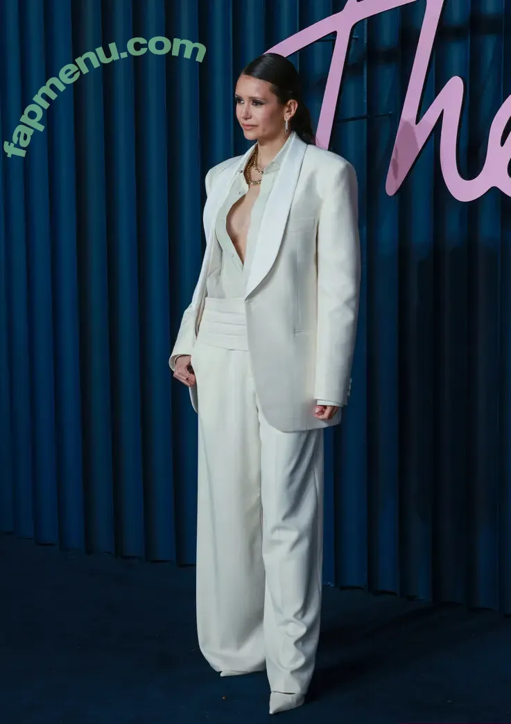 Nina Dobrev nude photo #2491 (nina / nina_dobrev)