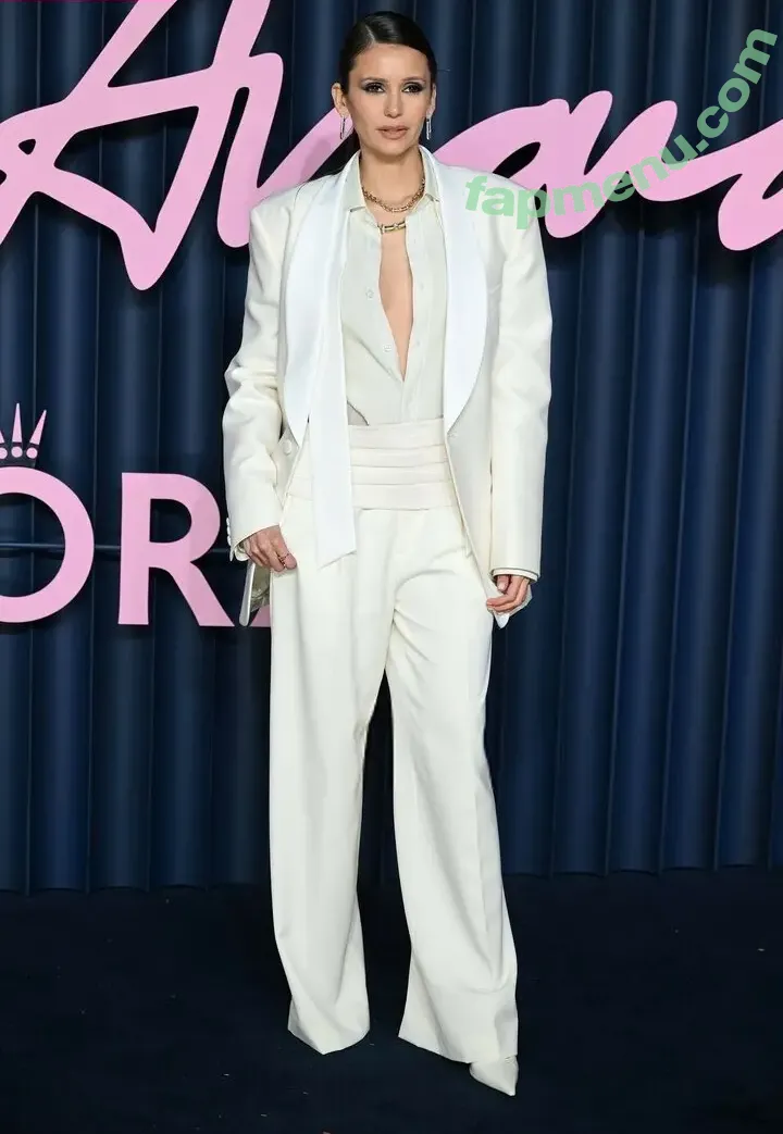 Nina Dobrev nude photo #2492 (nina / nina_dobrev)