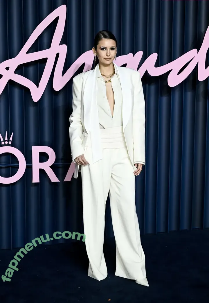 Nina Dobrev nude photo #2502 (nina / nina_dobrev)