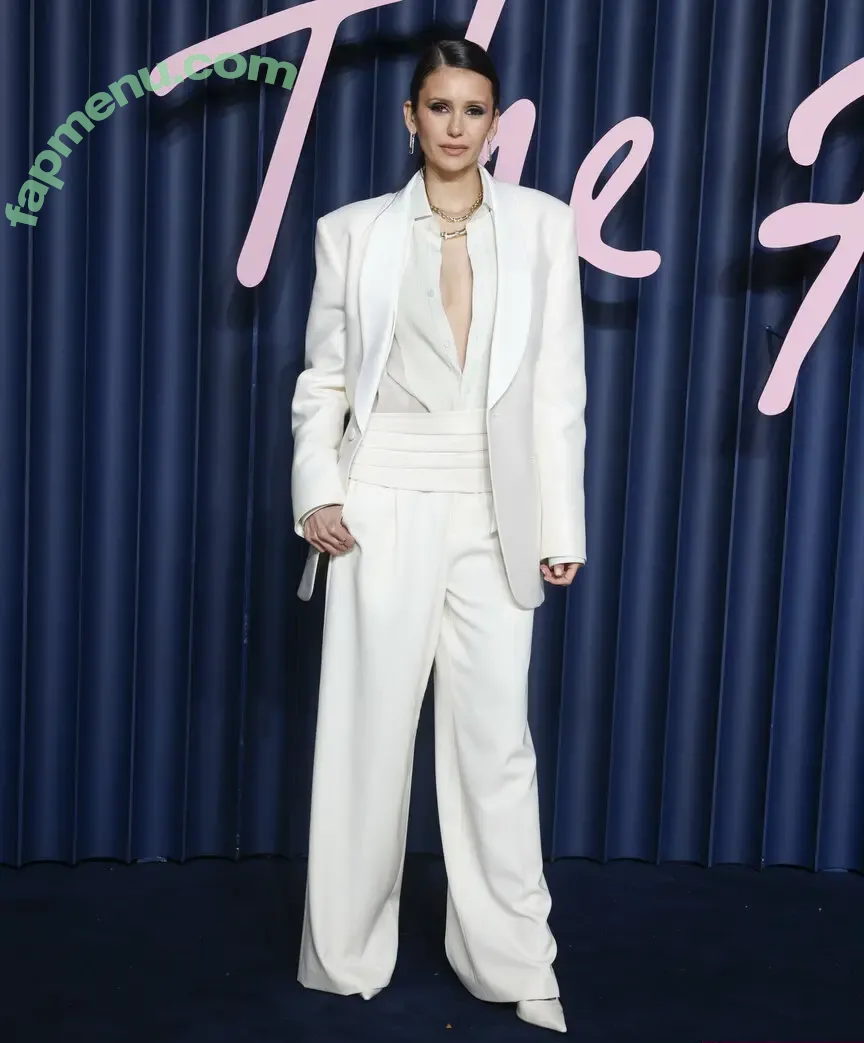 Nina Dobrev nude photo #2503 (nina / nina_dobrev)