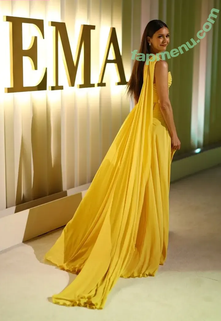 Nina Dobrev nude photo #2547 (nina / nina_dobrev)