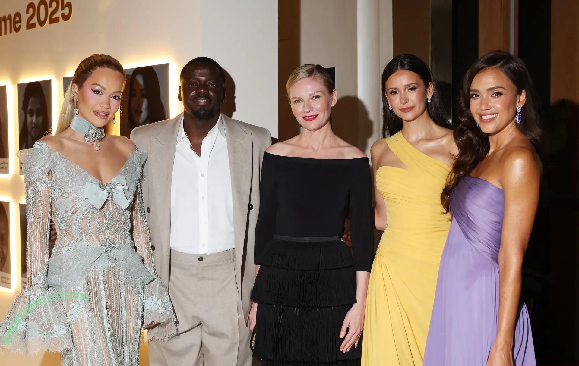 Nina Dobrev nude photo #2575 (nina / nina_dobrev)