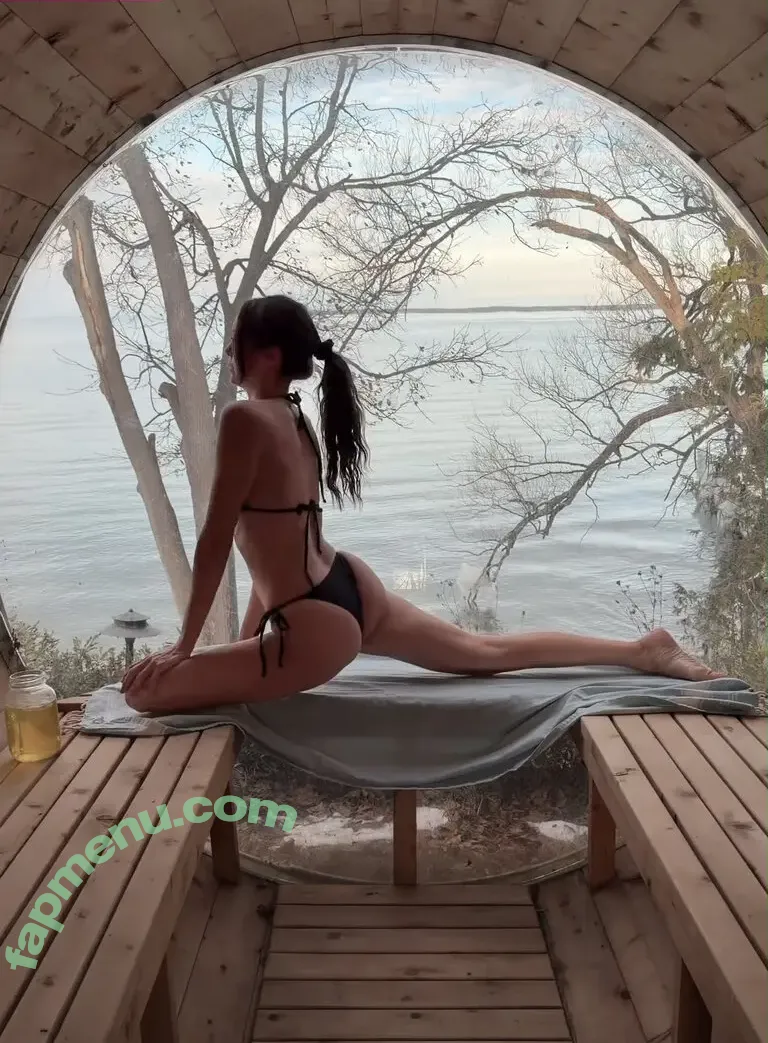 Nina Dobrev nude photo #2646 (nina / nina_dobrev)