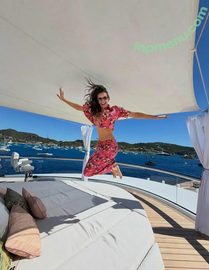 Nina Dobrev nude photo #2725 (nina / nina_dobrev)