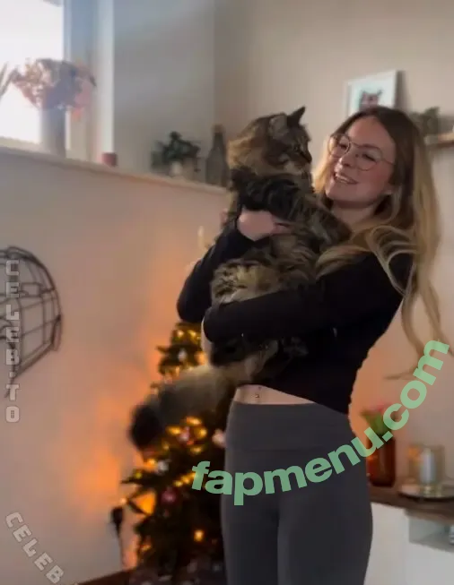 Nina Haberl nude photo #0034 (niha.original)