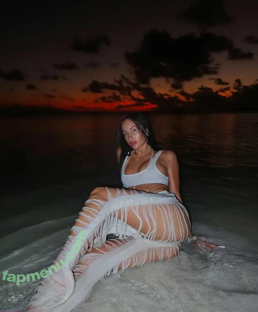 Nina Janova nude photo #0034 (ninajanova)