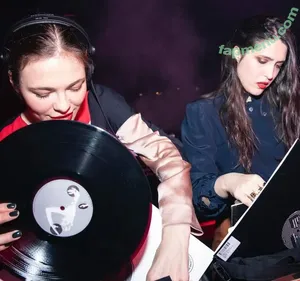 Nina Kraviz / ninakraviz nude photo #0141