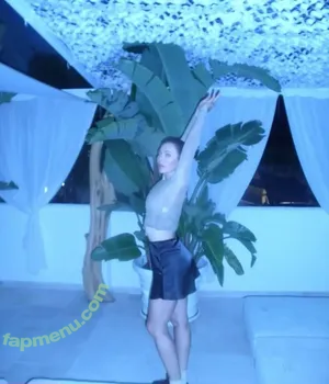 Nina Kraviz / ninakraviz nude photo #0152