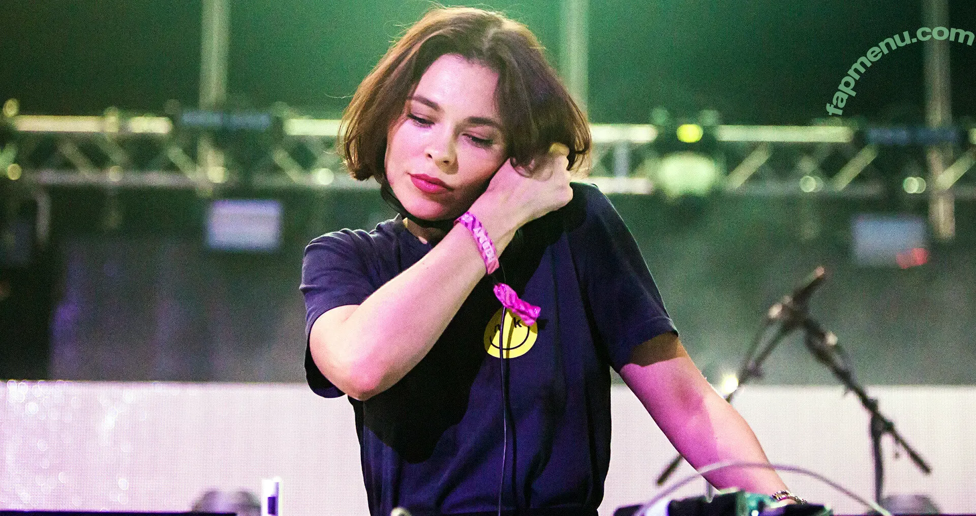 Nina Kraviz nude photo #0135 (ninakraviz)