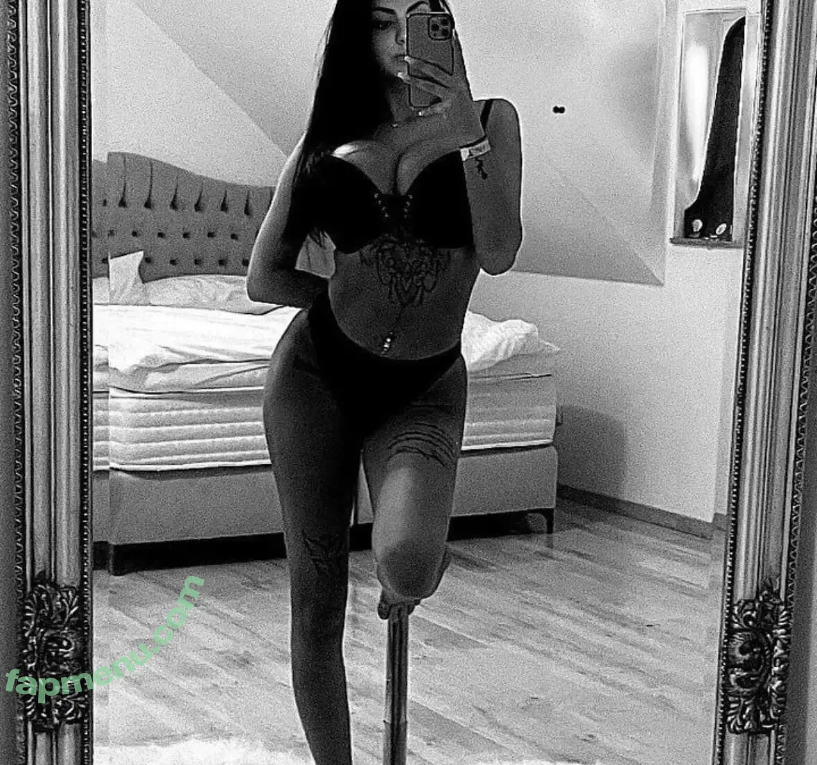Nina Siegert nude photo #0103 (nina_siegert)