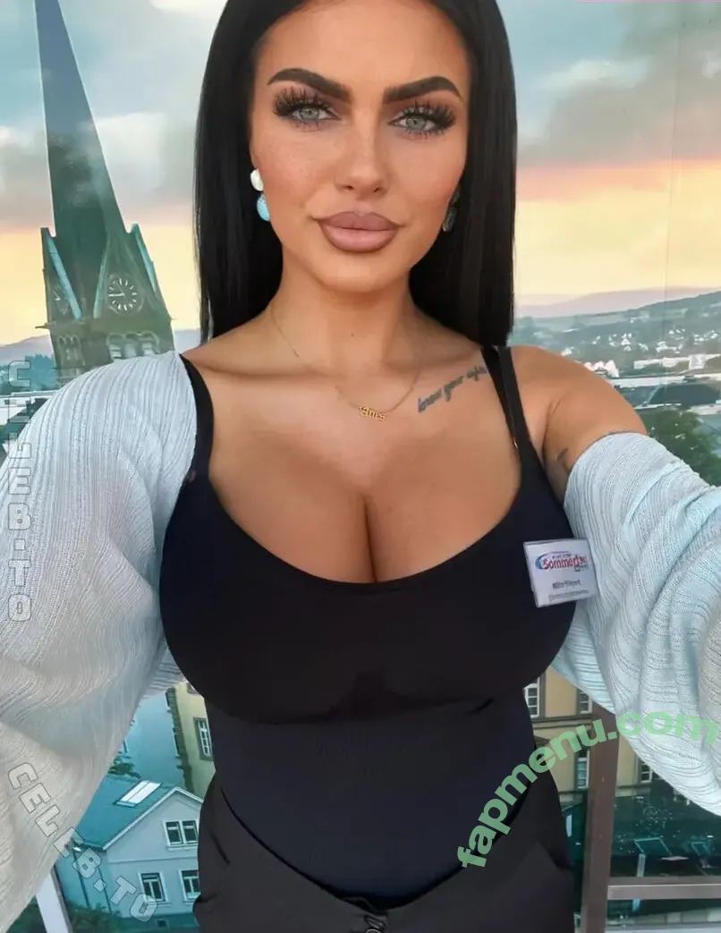 Nina Siegert nude photo #0131 (nina_siegert / ninasiegert)