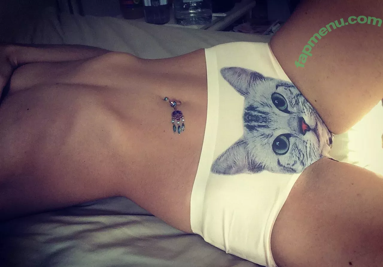 ninakhalifa nude photo #0016 (nina.khalifa_)