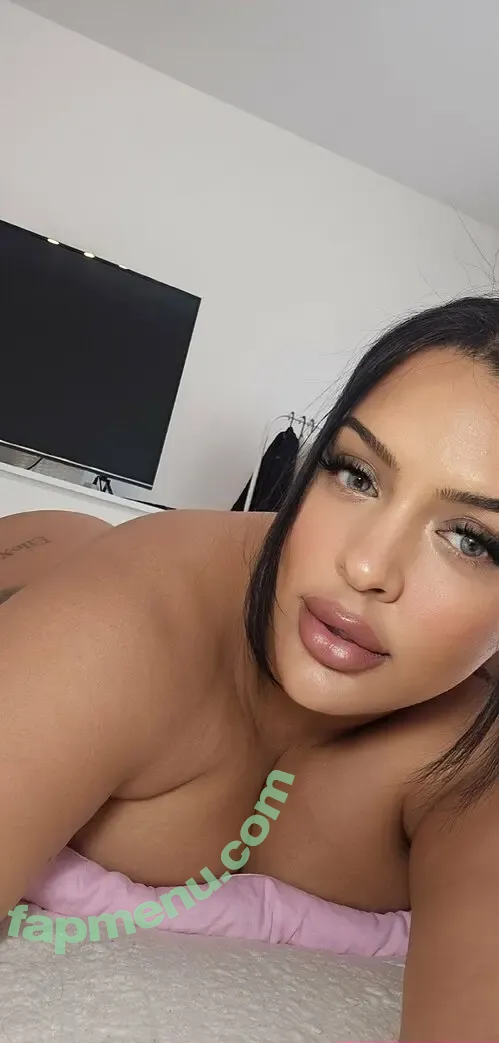 ninapralliina nude photo #0009 (ninapralliina)