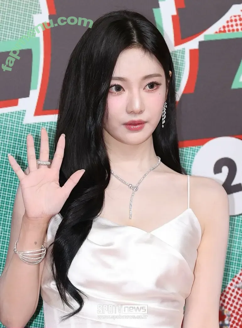 Ningning (æspa nude photo #0314 (aespa / imnotningning / littlechopper)