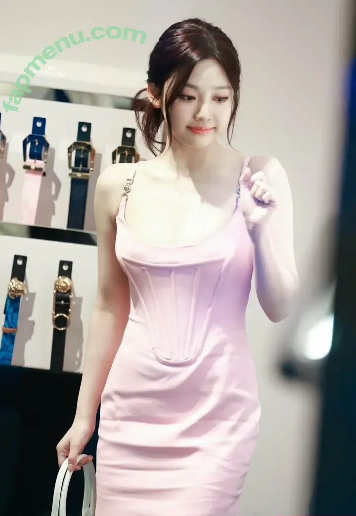 Ningning (æspa nude photo #0499 (aespa / imnotningning / littlechopper)