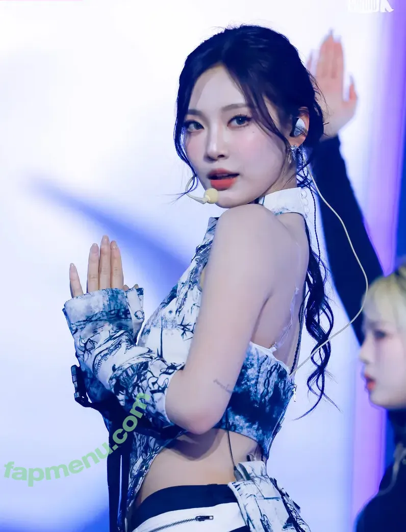 Ningning (æspa nude photo #0590 (aespa / imnotningning / littlechopper)