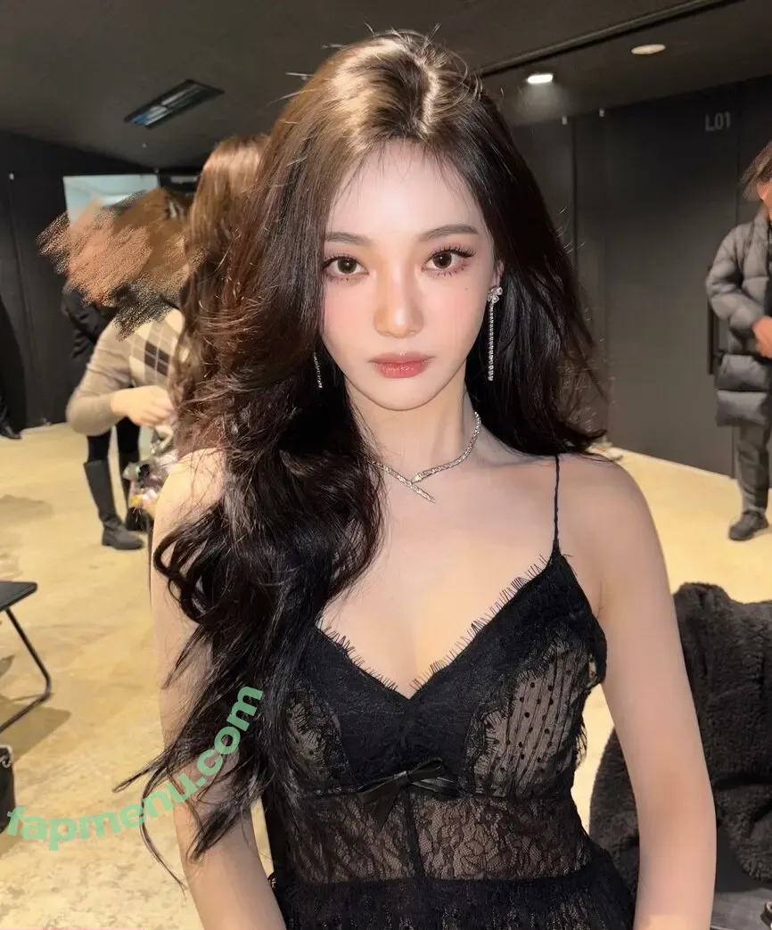Ningning (æspa nude photo #0687 (aespa / imnotningning / littlechopper)