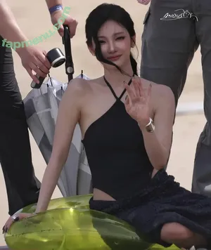 Ningning (æspa / aespa / imnotningning / littlechopper nude photo #1035