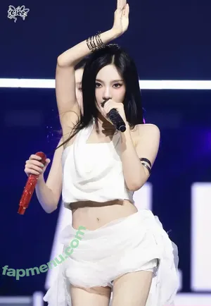 Ningning (æspa / aespa / imnotningning / littlechopper nude photo #1111