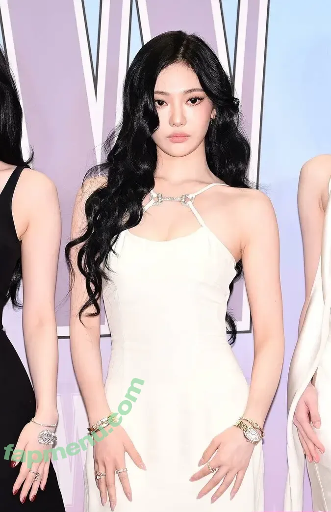 Ningning (æspa nude photo #1589 (aespa / imnotningning / littlechopper)