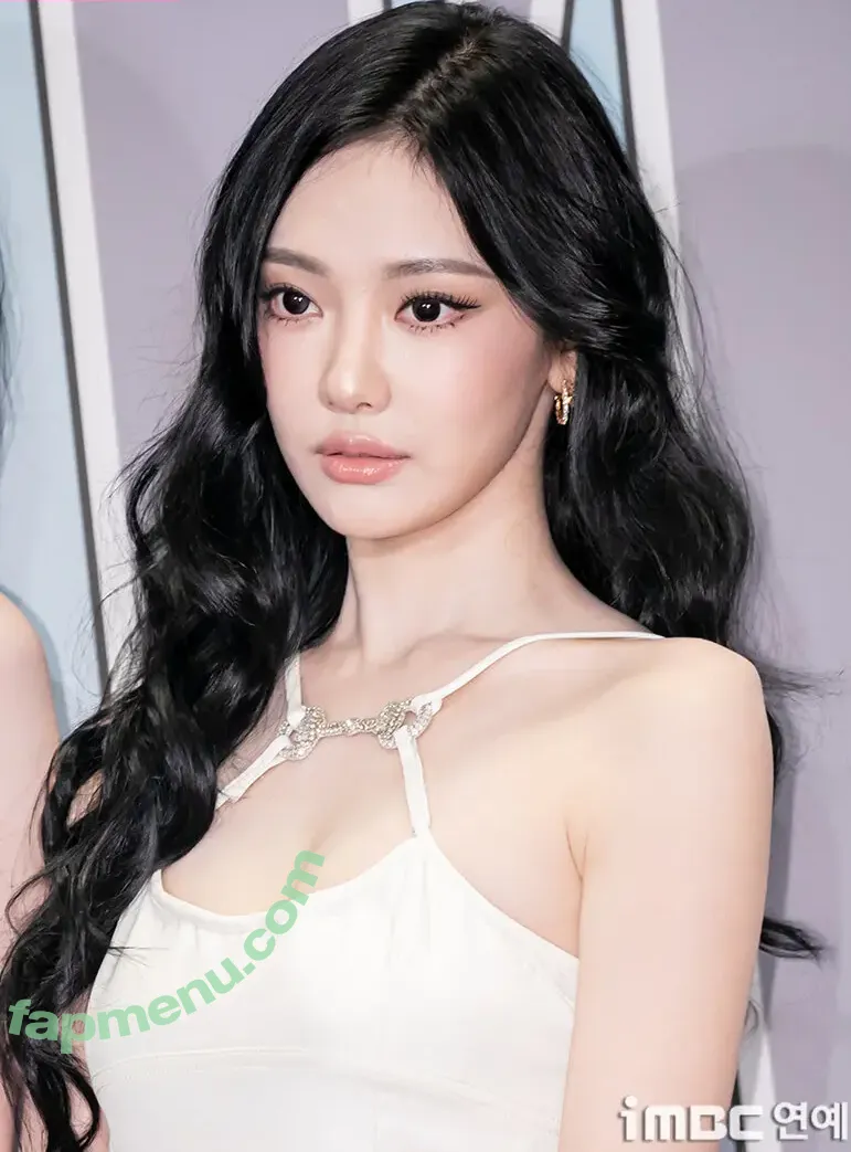 Ningning (æspa nude photo #1612 (aespa / imnotningning / littlechopper)