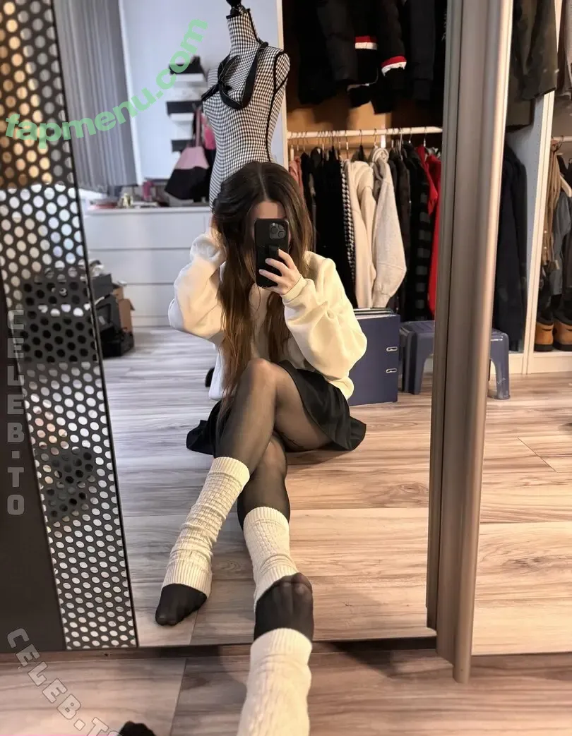 Nini Raven nude photo #0045 (Nini_Raven / raven_nini)