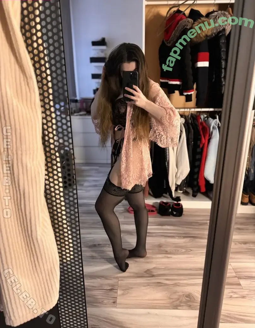 Nini Raven nude photo #0049 (Nini_Raven / raven_nini)