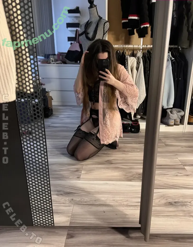 Nini Raven nude photo #0051 (Nini_Raven / raven_nini)