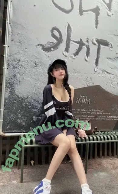 NinimlgbReal nude photo #0012 (Yours_apple)