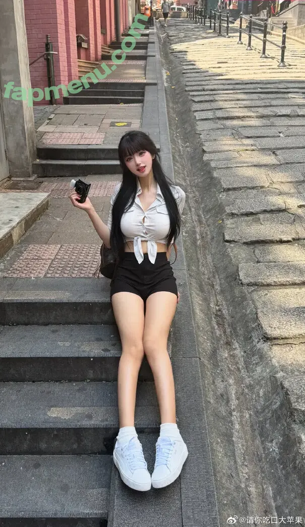 NinimlgbReal nude photo #0030 (Yours_apple)