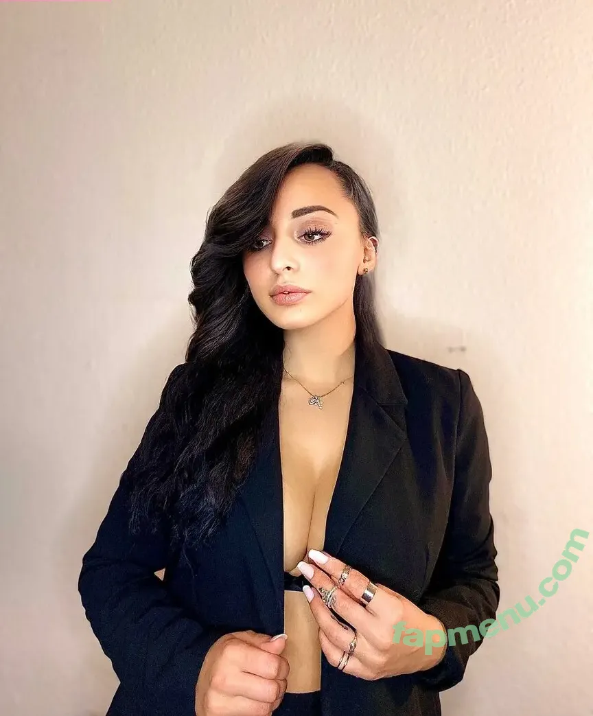 Nino Kikacheishvili nude photo #0094 (ninas_welt25)