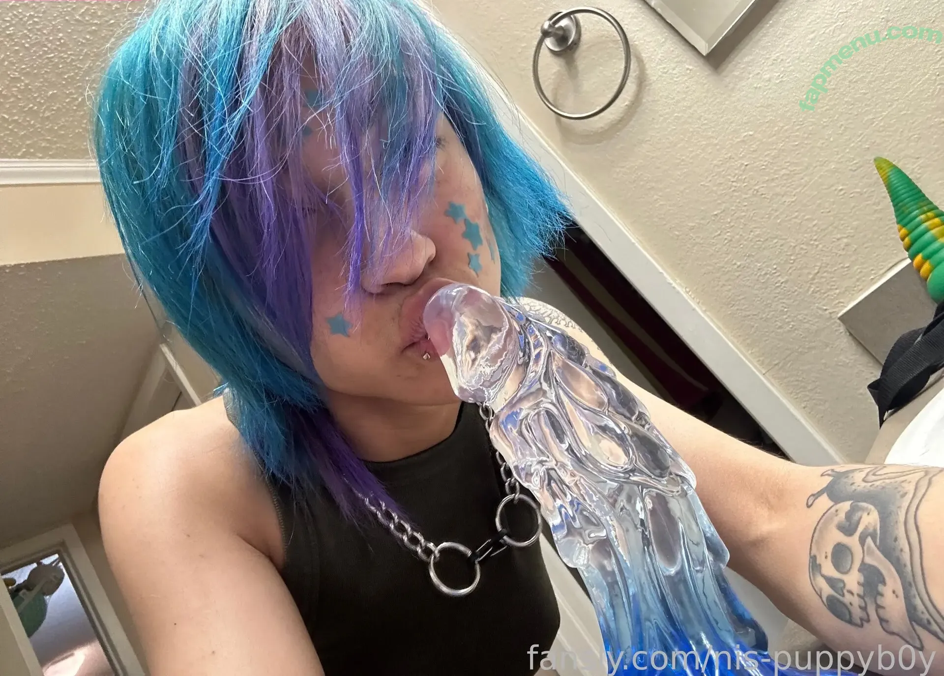 nis-puppyb0y nude photo #0022 (reel)