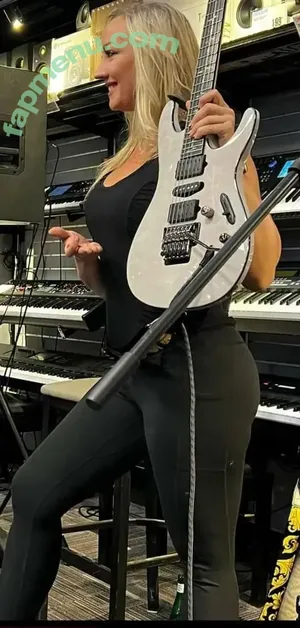Nita Strauss / hurricanenita nude photo #0025