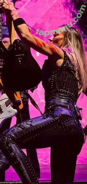Nita Strauss / hurricanenita nude photo #0026