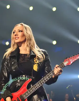 Nita Strauss / hurricanenita nude photo #0046