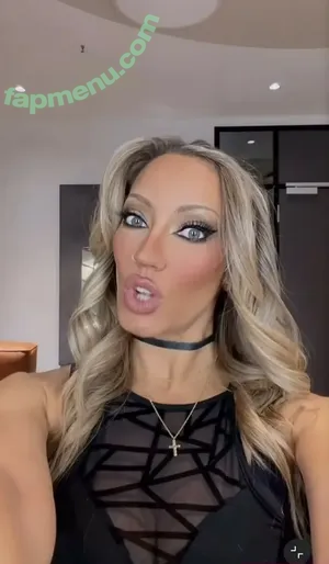 Nita Strauss / hurricanenita nude photo #0059