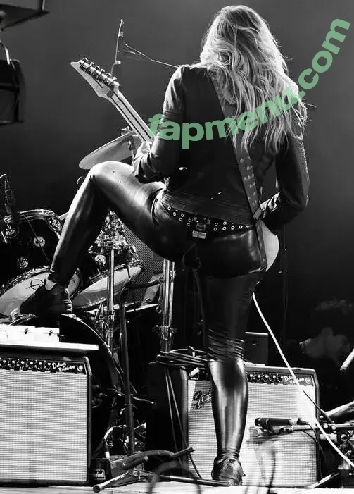 Nita Strauss nude photo #0042 (hurricanenita)
