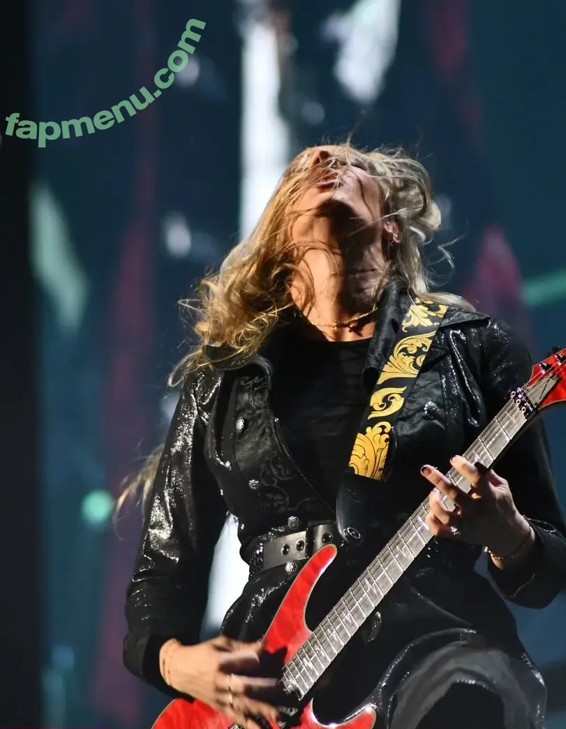 Nita Strauss nude photo #0047 (hurricanenita)