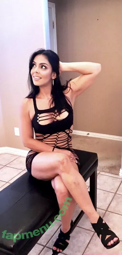 Nitu Sharma nude photo #0054 (Nitusharmausa / i_am_neetusharma / nitusharma)