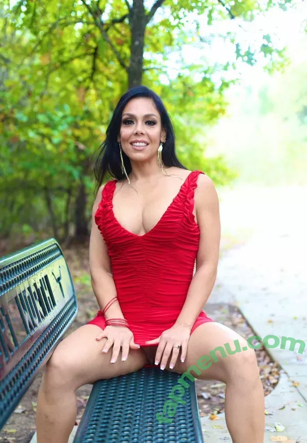Nitu Sharma nude photo #0109 (Nitusharmausa / i_am_neetusharma / nitusharma)