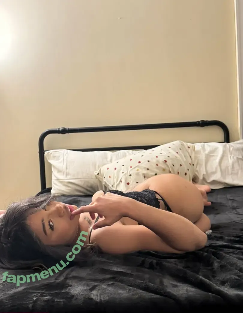 Nivea Waterman nude photo #0030 (222meow / Niv222 / Nivea._.W / NiveaW2 / Nivv18 / bakagirl)