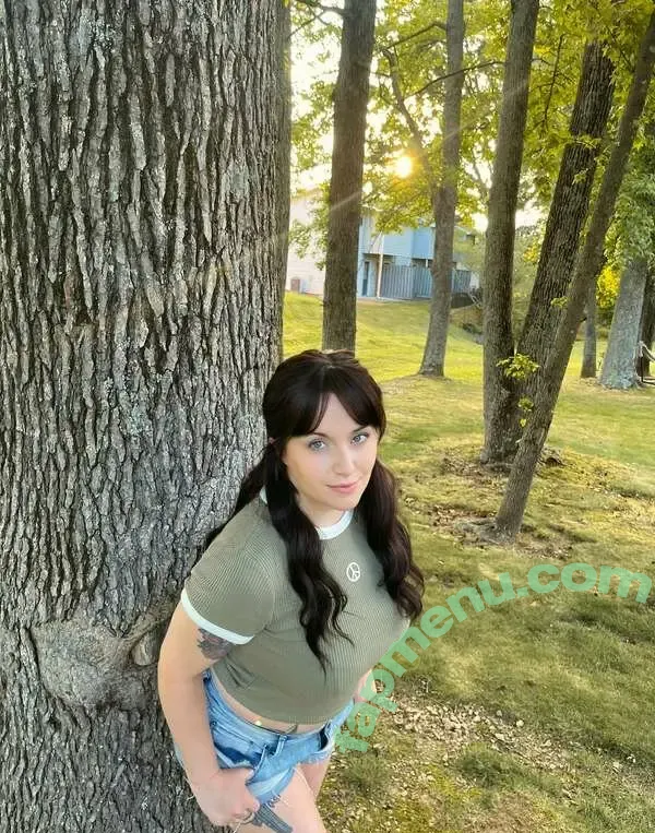 Niveous nude photo #0021 (Niveously / niveous.black.metal)