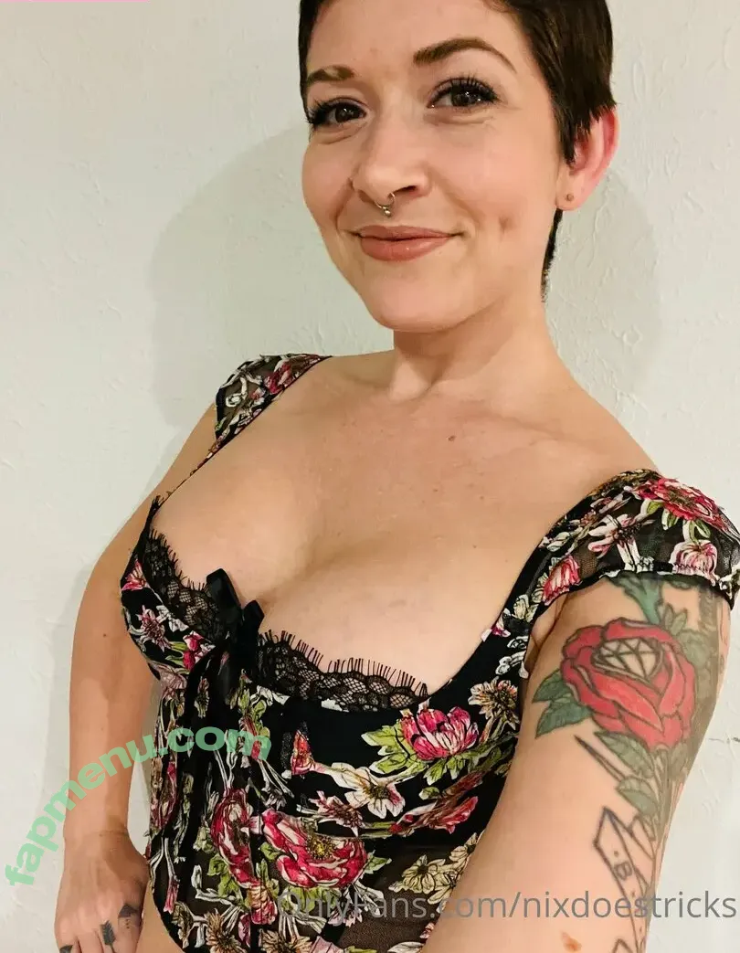 nixdoestricks nude photo #0010 (nixdoestricks)