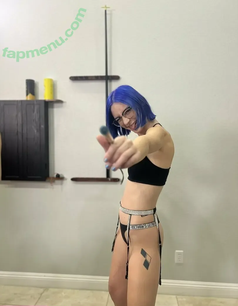 Nixie nude photo #0067 (Nixie Blaire / drinknixie / ediblecritter)